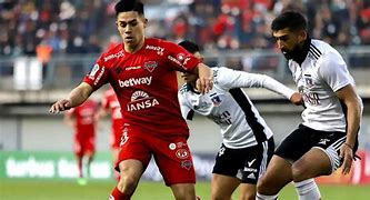 Con Palacios como figura, Colo Colo derrotó a Ñublense y mantuvo la presión sobre la U best 2024