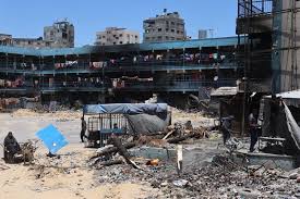 Gazans flee
