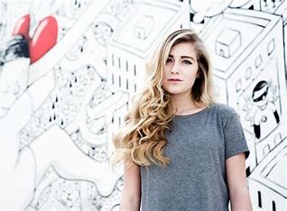 Sofia Viscardi, la maternità annunciata sui social. Storia della content creator che ha raccontato gli entusiasmanti anni Venti 2024 best