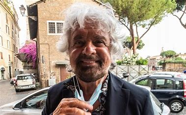 Beppe Grillo sul carro funebre: «M5S morto, Conte mago di Oz lo ha disintegrato il Movimento sceso dal 25% a meno della metà. Io ho già perso» 2024 best