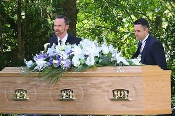 tributes pour