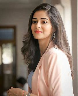 Ananya Panday’s vintage summer saree look is perfect for daytime elegance 2025 best